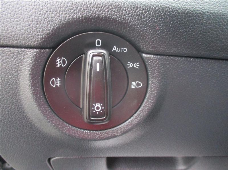 Škoda Octavia 2,0 TDI, Style,DSG,ZAMLUVENO, - fotka 33 z 47