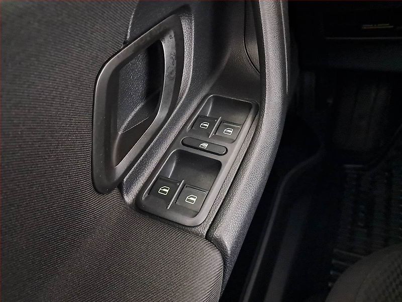 Škoda Fabia (2011) Elegance 1.2 TSI, Serv.kniha - fotka 16 z 16
