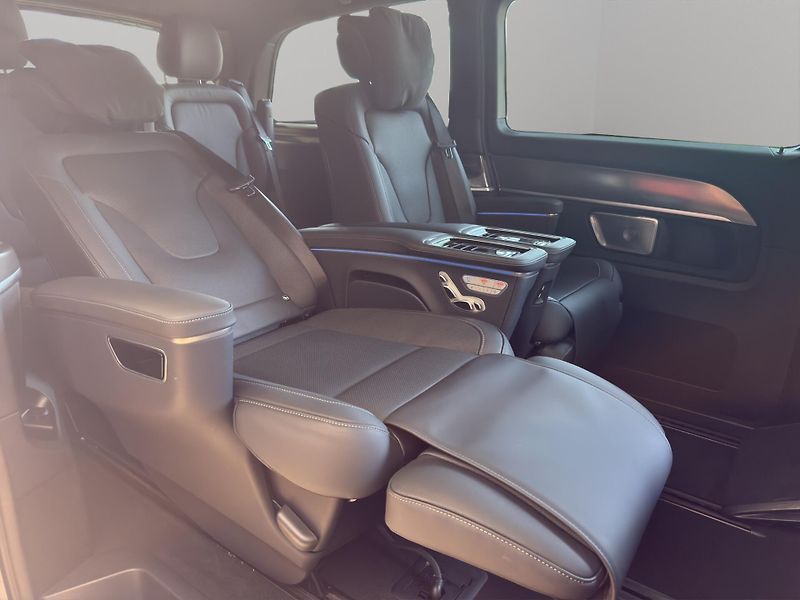 Mercedes-Benz Třídy V (2025) V 300 D 4MATIC L - fotka 21 z 25