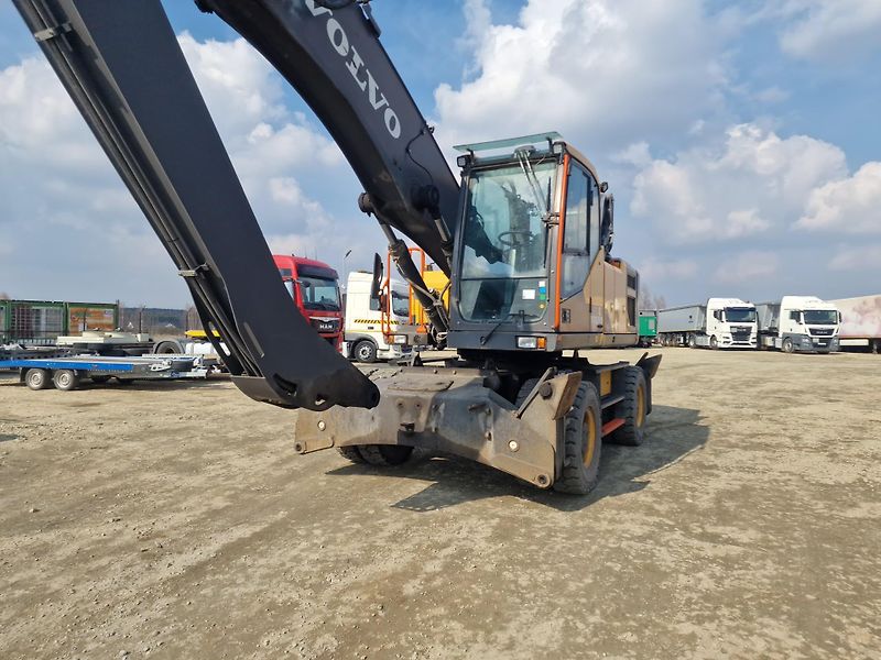 Volvo (2021) EW240E wheeled excavator - fotka 1 z 7
