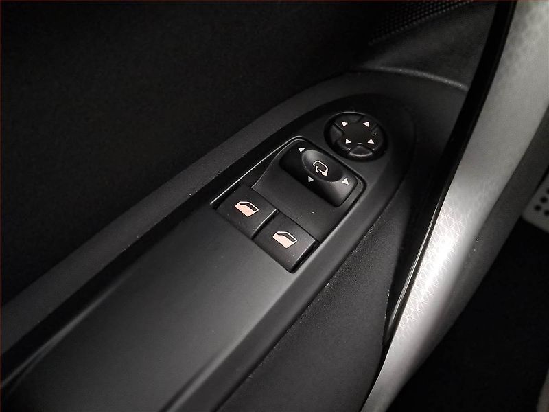 DS Automobiles DS4 (2016) 1.6 BlueHDi, Automat - fotka 19 z 20