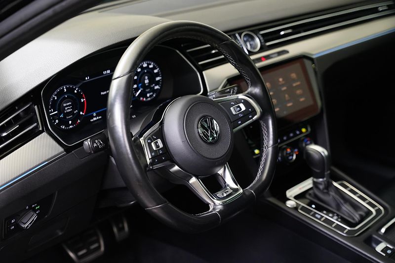 Volkswagen Passat - fotka 14 z 26