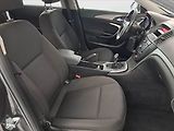 Opel Insignia (2010) 2.0 CDTI, po STK, Tažné - náhled 9