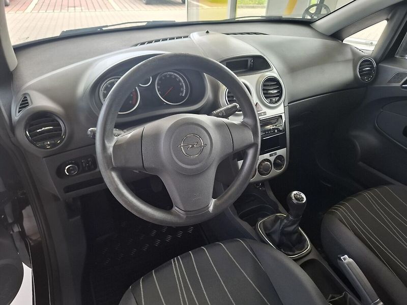 Opel Corsa 1.2i 63KW 2011 - fotka 6 z 9