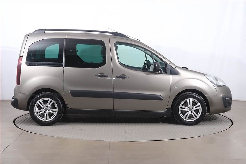 Citroën Berlingo (2016) XTR 1.6 HDi, 5Míst, SR - fotka 6 z 21
