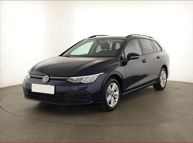 Volkswagen Golf (2023) Life 1.5 eTSI - fotka 2 z 15