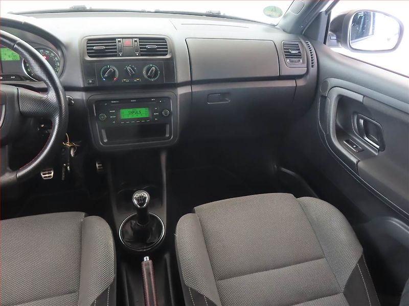 Škoda Fabia (2011) Monte Carlo 1.2 TSI - fotka 8 z 14