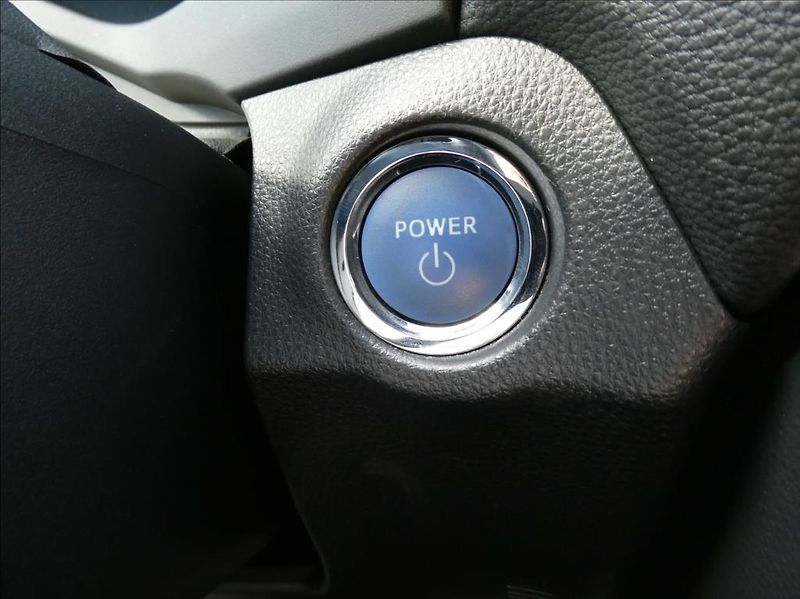 Toyota RAV4 2,5 Hybrid,1.maj,ČR,tažné - fotka 28 z 33