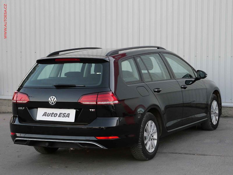Volkswagen Golf (2017) 1.4TSi, Comfortline, DSG - fotka 4 z 23