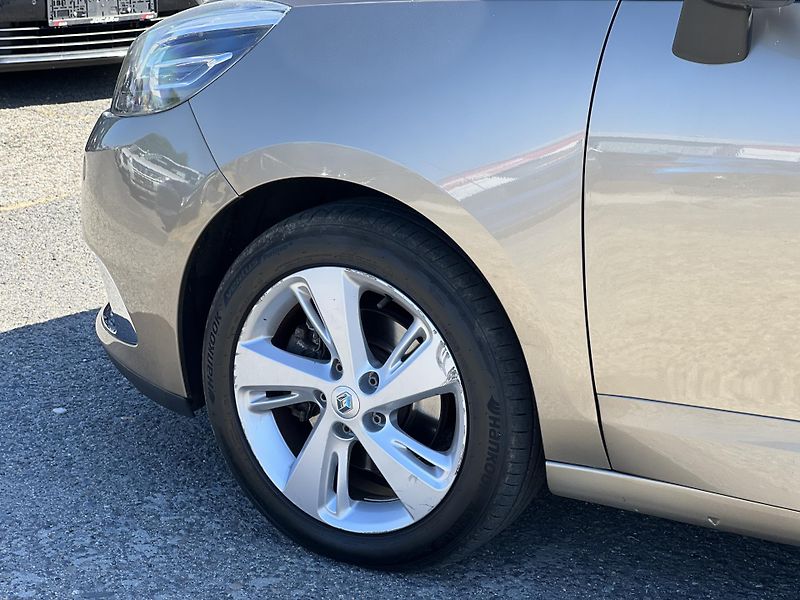 Renault Scénic 1.2TCe KLIMA TEMPOMAT ALU - fotka 40 z 43