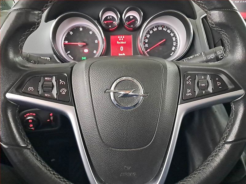 Opel Zafira (2014) 2.0 CDTI, 7 míst, ČR,1.maj - fotka 19 z 20