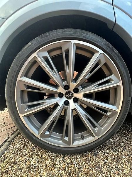 Audi Q8 (2023) Audi Q8 50 TDi quattro 3,0 TD - fotka 16 z 22