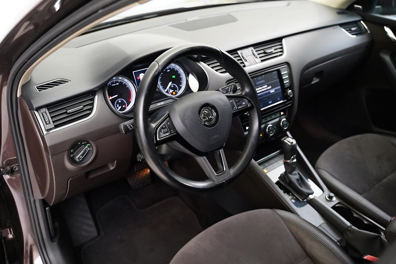 Škoda Octavia - fotka 15 z 27