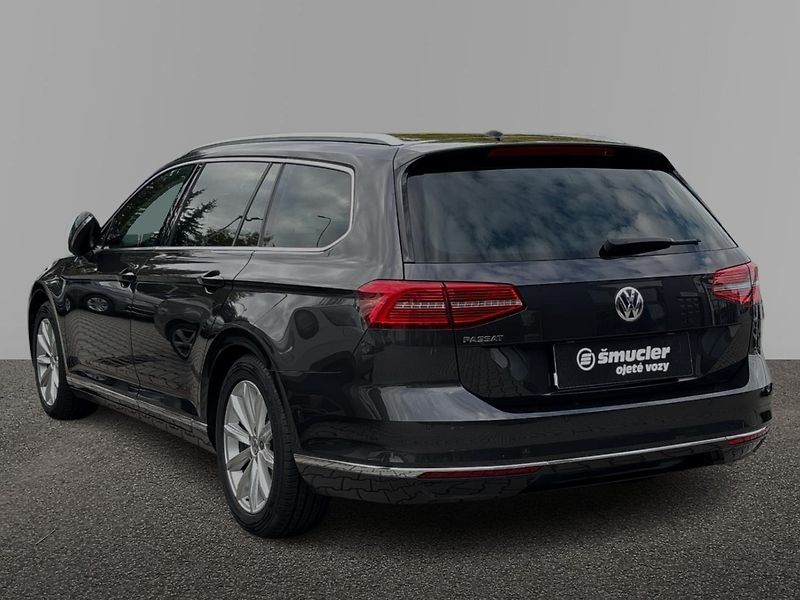 Volkswagen Passat SUV 2,0 TDI BMT - fotka 2 z 4