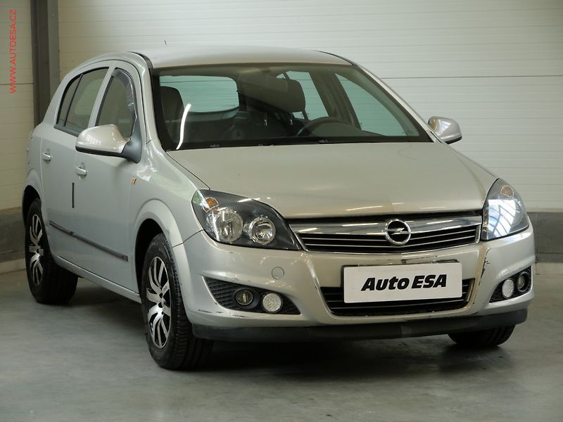 Opel Astra (2011) 1.4 16V, 1.maj,ČR, Klima - fotografie inzerátu