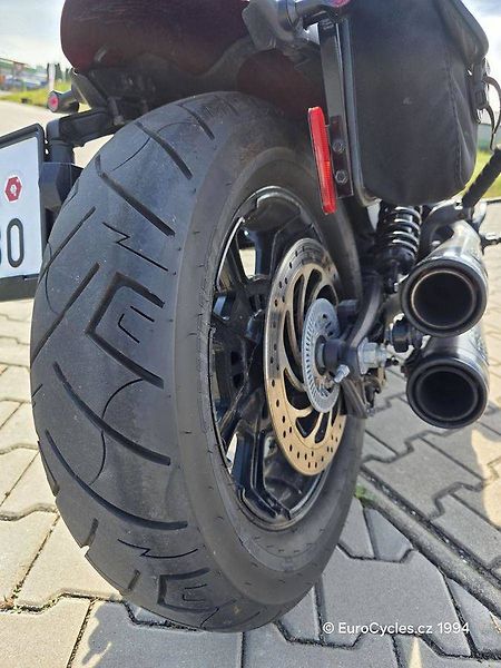 Indian (2018) Scout Bobber - fotka 6 z 20