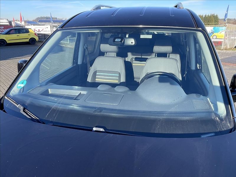 Volkswagen Caddy 2,0 TDi 103kw MAXI SOCCER 7mís - fotka 29 z 47