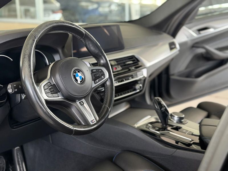 BMW Řada 5 530i xDrive*M-SPORT*REZERVACE! - fotka 10 z 42