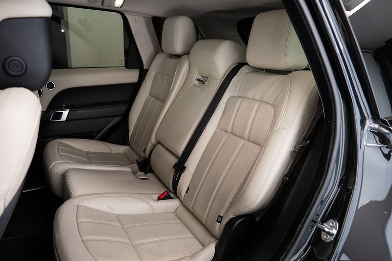 Land Rover Range Rover Sport D250 HSE Meridian - fotka 11 z 22