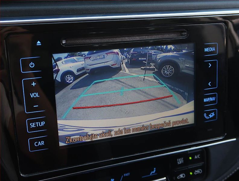 Toyota Auris (2015) Hybrid, Automat, Tempomat - fotka 18 z 21