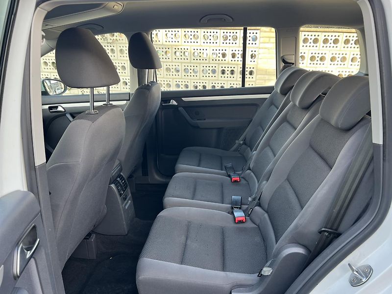 Volkswagen Touran 1.2TSi 77kw  7MÍST TEMPOMAT  - fotka 24 z 43