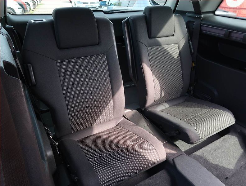 Opel Zafira (2009) 1.6 CNG Turbo, 7 míst - fotka 17 z 18