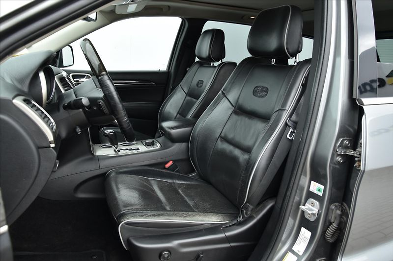 Jeep Grand Cherokee 3.0CRD 177kW AWD LIMITED TAŽNÉ - fotka 11 z 28