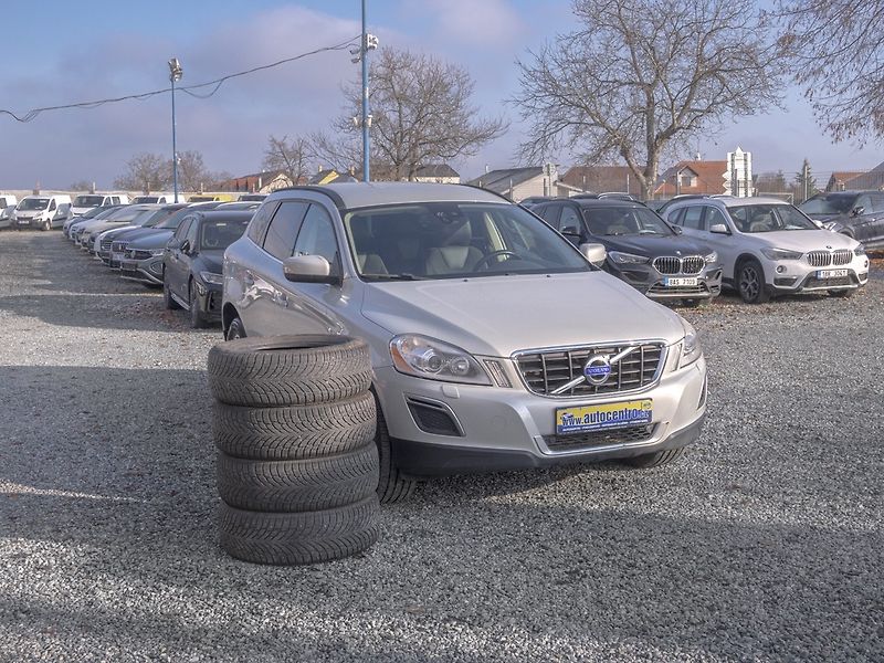 Volvo XC60 (2011) ČR 2.0D 120KW – TAŽNÝ - fotka 3 z 54