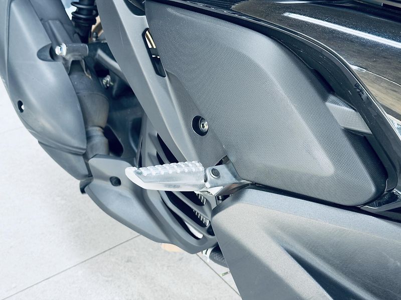 Yamaha X-Max 125 (2023) XMAX125 TechMAX  Dark Petrol - fotka 8 z 22