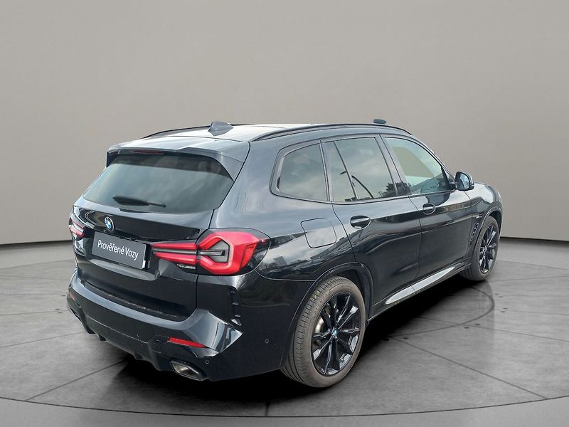 BMW X3 xDrive 30d M-Sport  210 kW - fotka 2 z 25