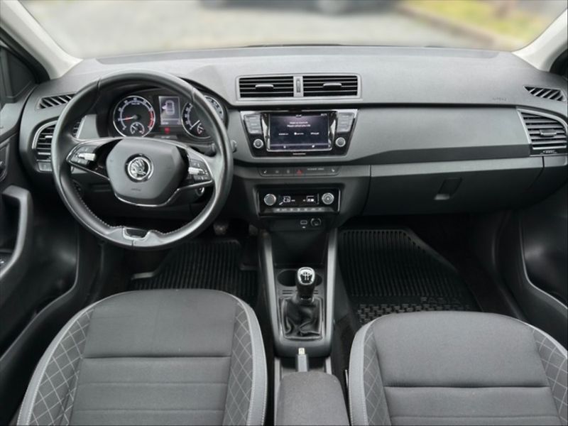 Škoda Fabia 1,0 TSI 70 Ambition - fotka 9 z 11
