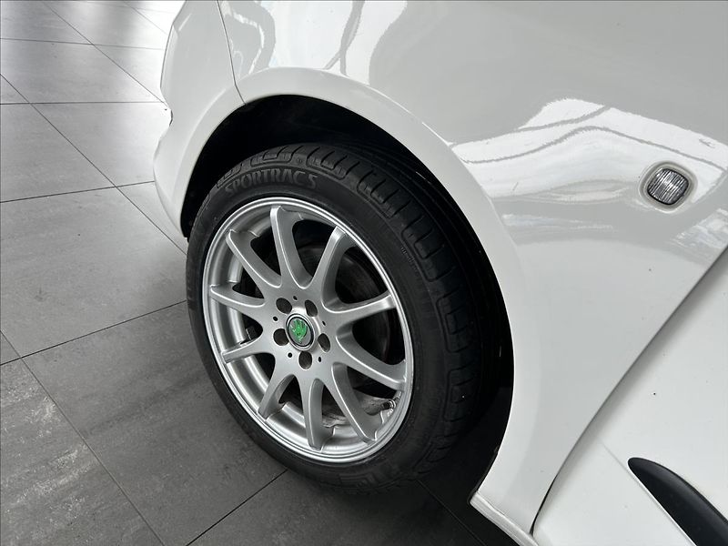 Škoda Fabia 1,6   TDI,KLIMATIZACE - fotka 16 z 16