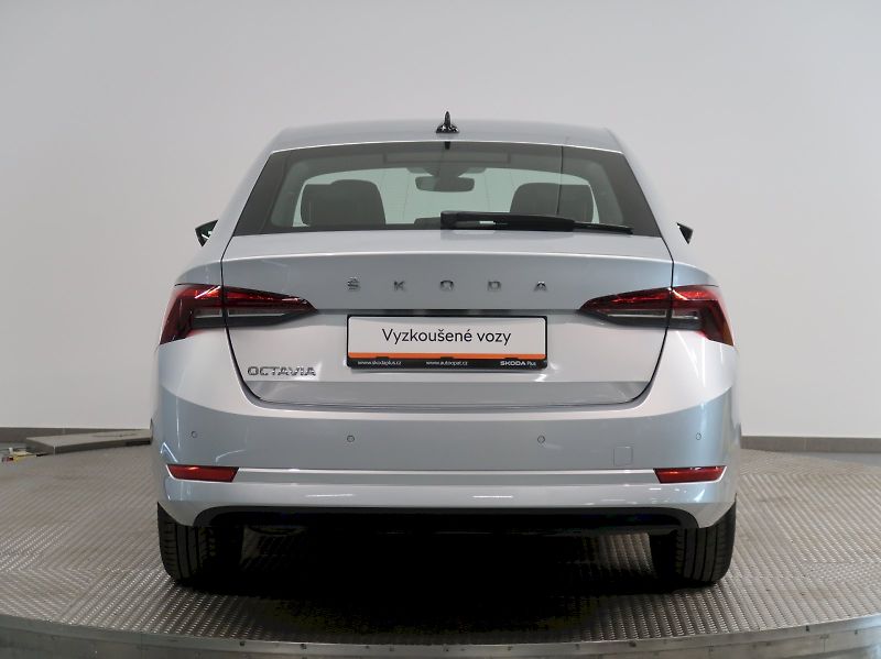 Škoda Octavia (2021) AMBITION 2.0TDI 85KW - fotka 9 z 36