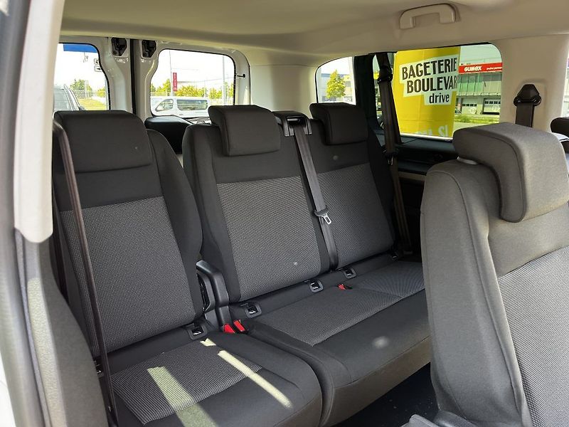 Toyota ProAce Verso 2.0D 140k 6MT Business Comfort - fotka 14 z 34