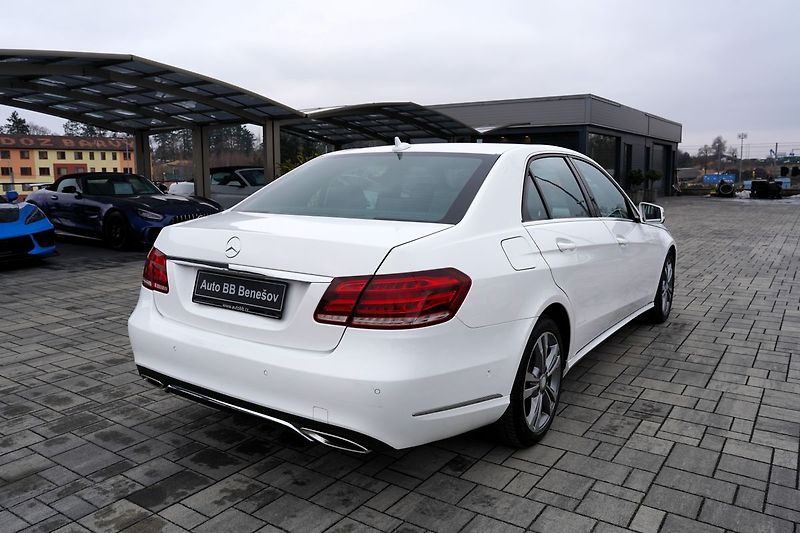 Mercedes-Benz Třídy E E 220d Avantgarde/kůže/AT/ČR - fotka 6 z 36