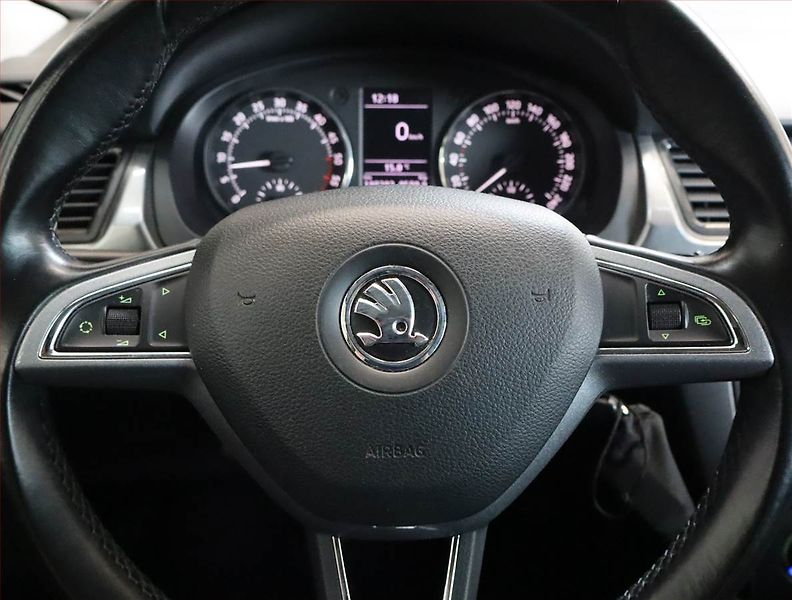 Škoda Rapid (2014) Spaceback 1.6 TDI - fotka 12 z 17
