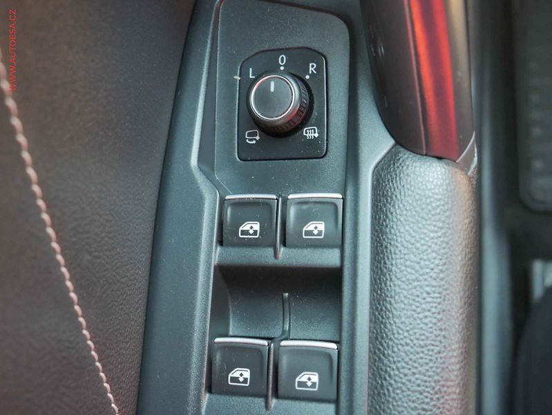 Volkswagen Tiguan (2019) 2.0TDi, 1.maj,ČR, R-Line - fotka 12 z 15