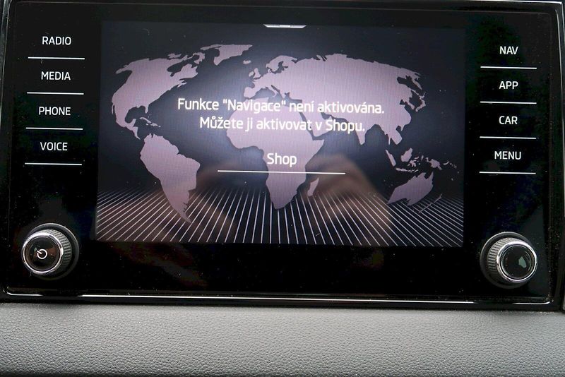 Škoda Karoq (2025) Top Selection 1.5 TSI 110 kW D - fotka 10 z 28