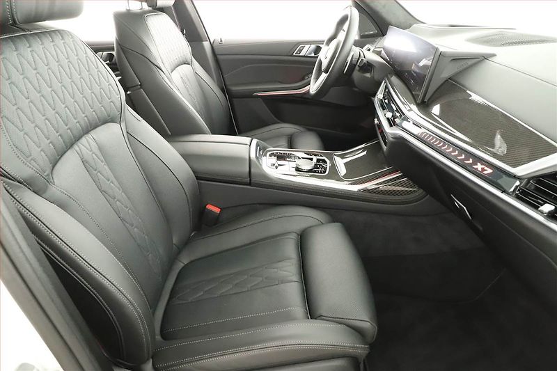 BMW X7 (2024) xDrive40i, 7 míst, Tažné - fotka 7 z 20