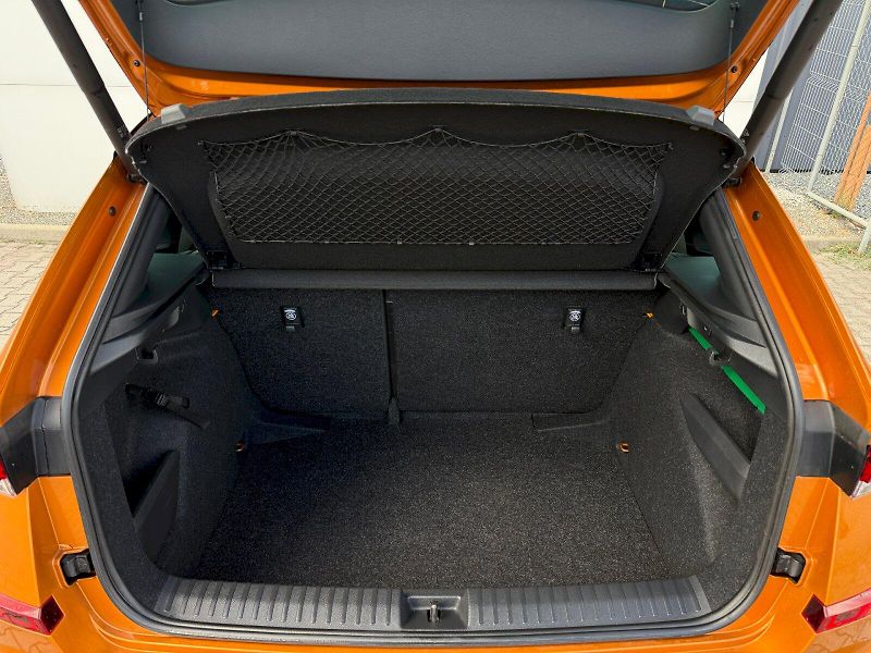 Škoda Kamiq (2025) 1.0 TSI 85 kW DSG Monte Carlo - fotka 25 z 25