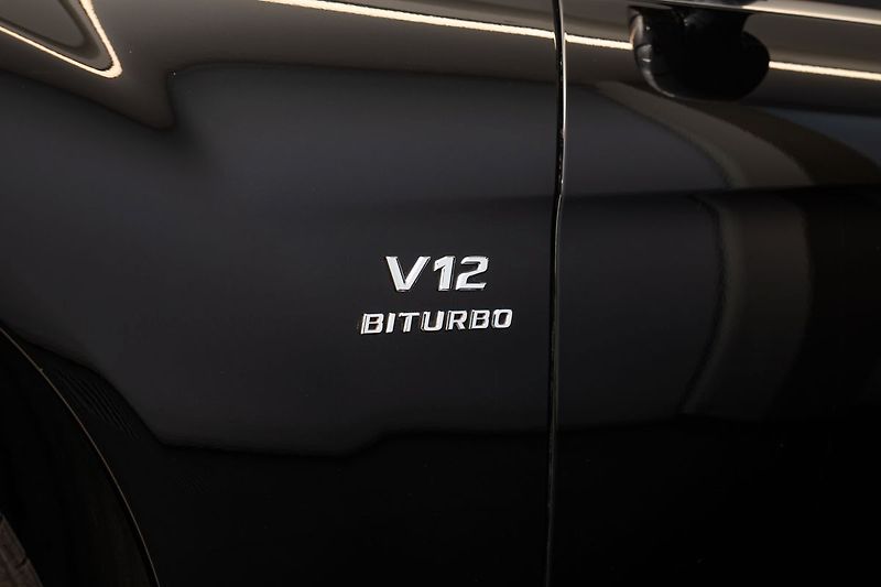 Mercedes-Benz CL V12/Nappa/HarmanKardon/Karbon/ - fotka 22 z 24