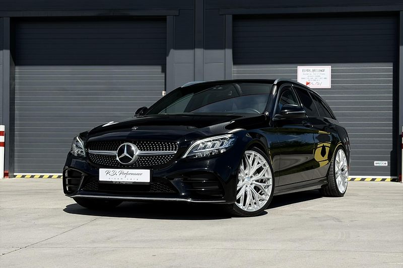 Mercedes-Benz Třídy C (2020) C 220d 4Matic AMG Line - fotka 4 z 81