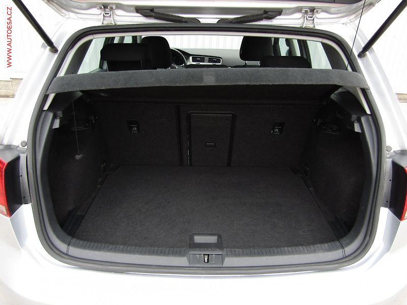 Volkswagen Golf (2015) 1.2 TSi, Comfortline - fotka 7 z 15