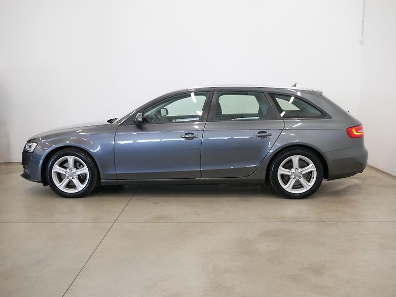 Audi A4 - fotka 3 z 26