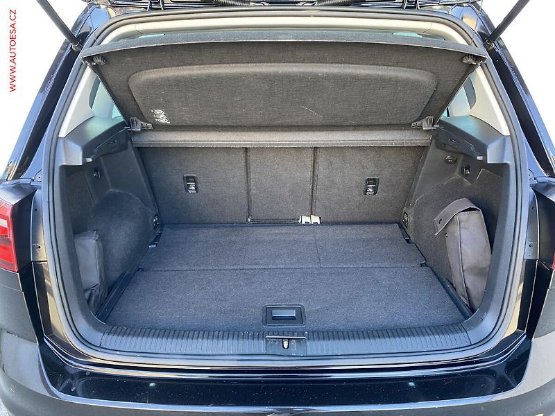 Volkswagen Golf Sportsvan (2014) 2.0 TDi, Highline, TZ, bixen - fotka 7 z 19