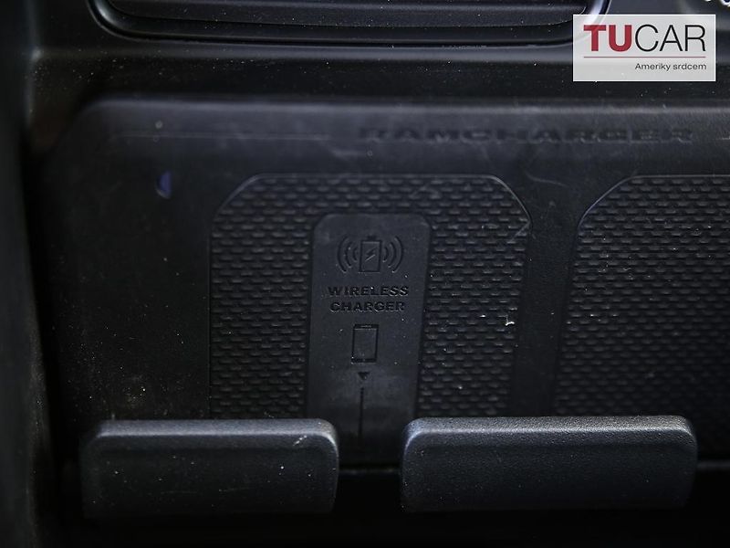 RAM 1500 (2025) Laramie 5.7 V8 HEMI  - fotka 31 z 47