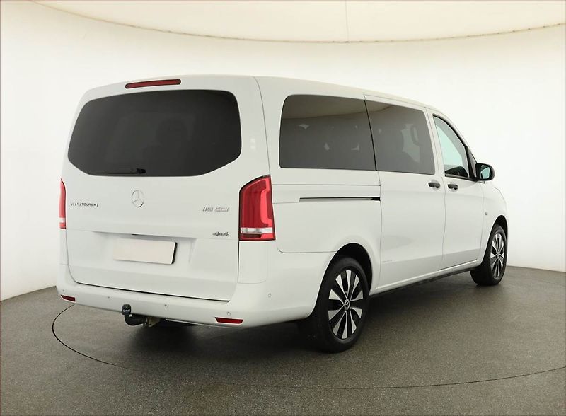 Mercedes-Benz Vito (2020) Select 119 CDI 4x4, Bus, 8Míst - fotka 5 z 17