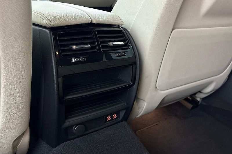 BMW Řada 6 řady 6 | 640i xDrive - fotka 17 z 17