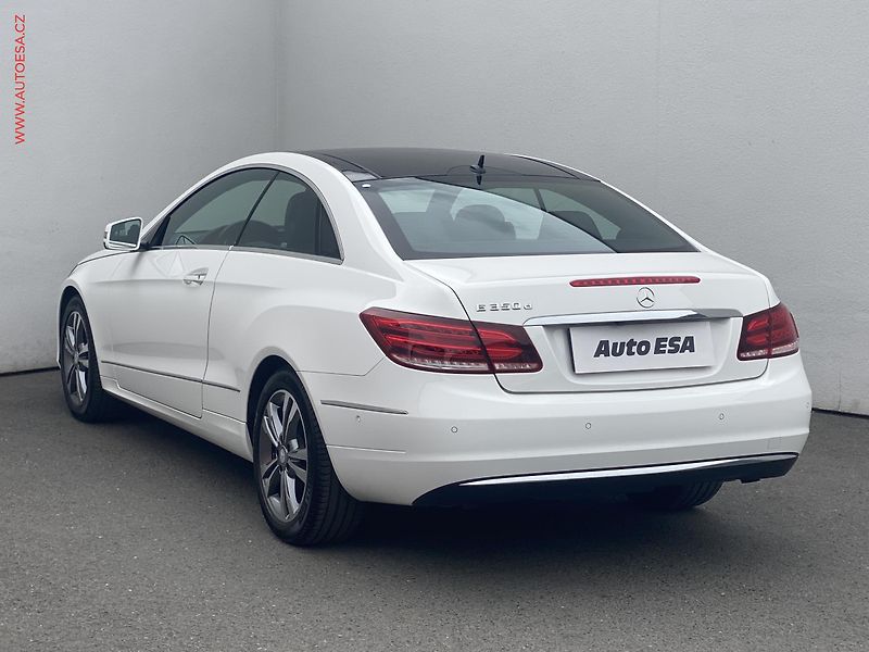 Mercedes-Benz Třídy E (2016) 3.0 d E 350 d, 1.maj,ČR - fotka 6 z 21