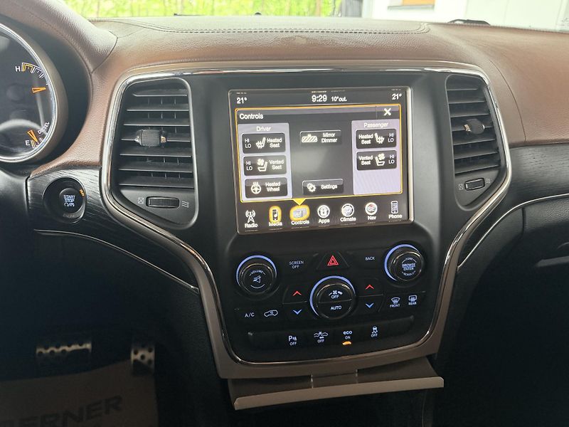 Jeep Grand Cherokee 3,0L V6 Diesel 250k Summit 4 - fotka 18 z 30